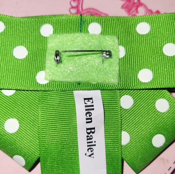 GREEN AND WHITE ELLEN BAILEY BOWTIE - Picture 3 of 5